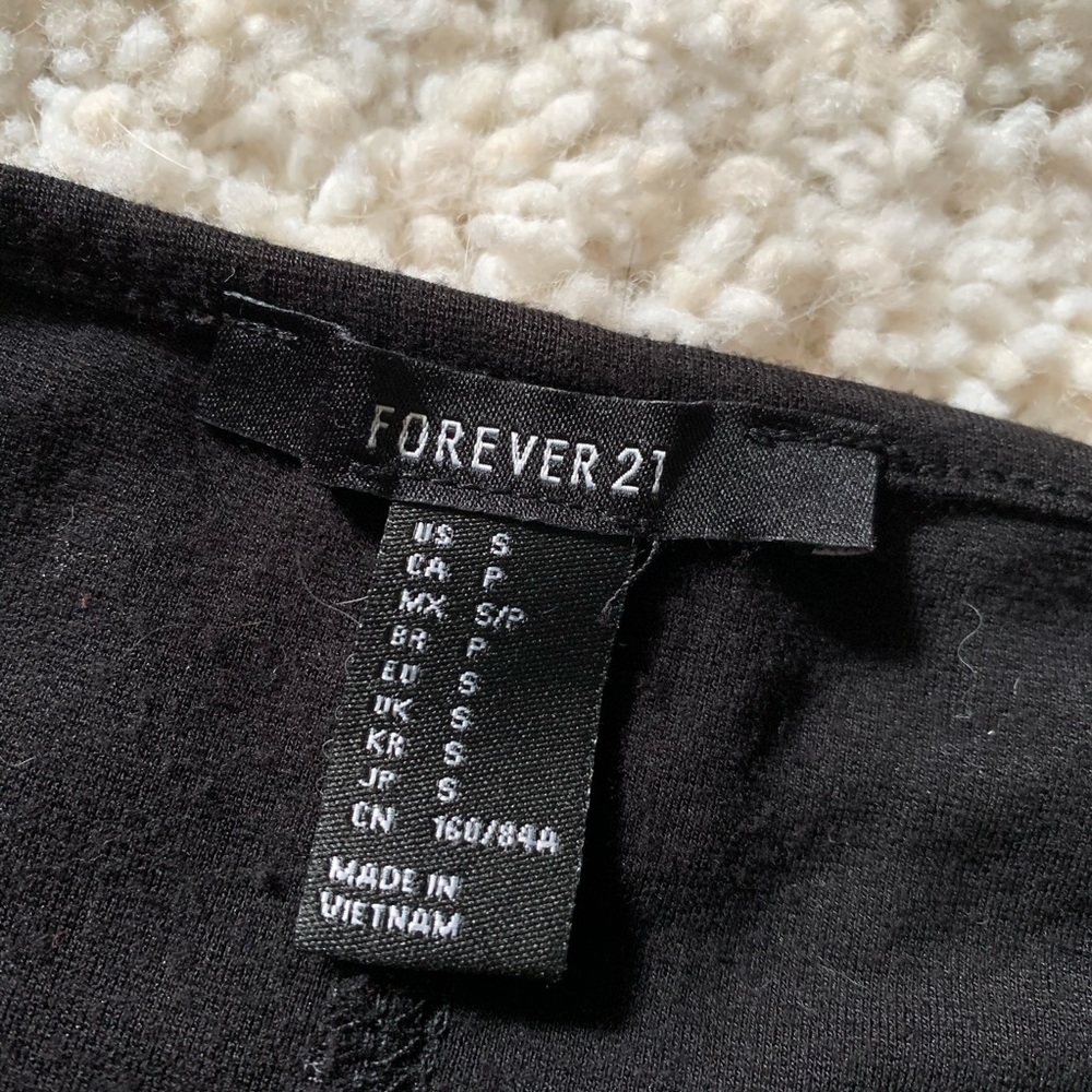 Black basic crop top - Picture 3 of 3